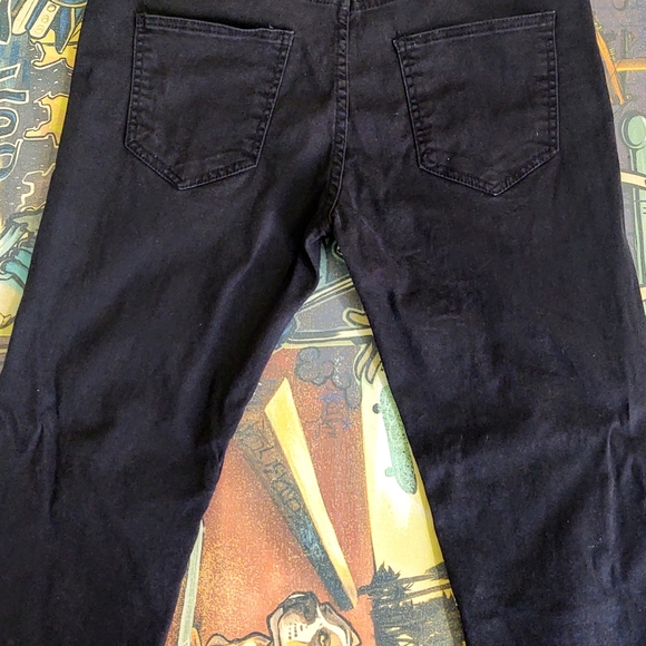 Men's Distressed Skinny Jeans - Picture 10 of 12